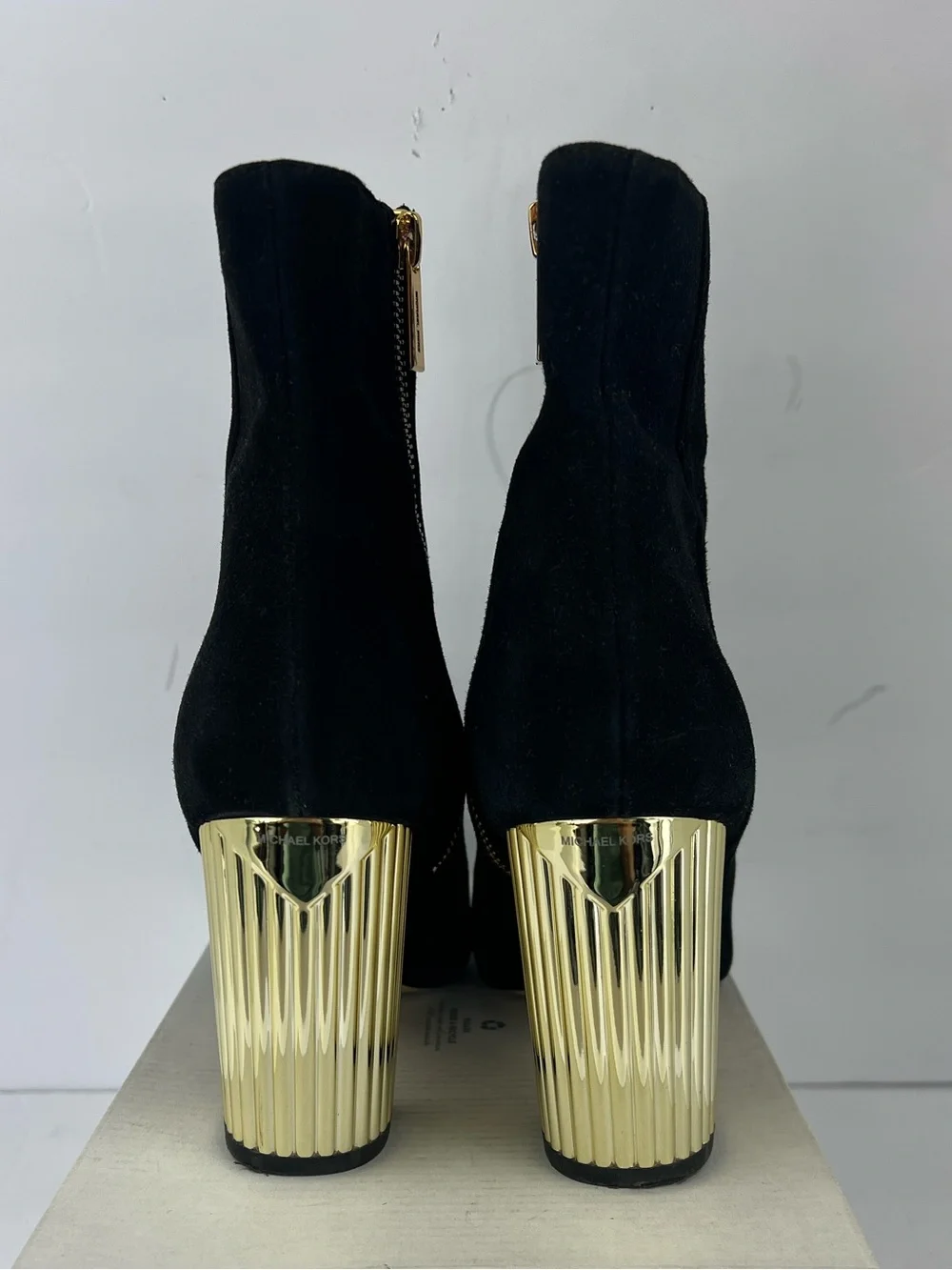 MICHAEL KORS PORTER BOOTIE ANKLE BOOTS, BLACK SUEDE LEATHER, GOLD HEELS, SIZE 8M